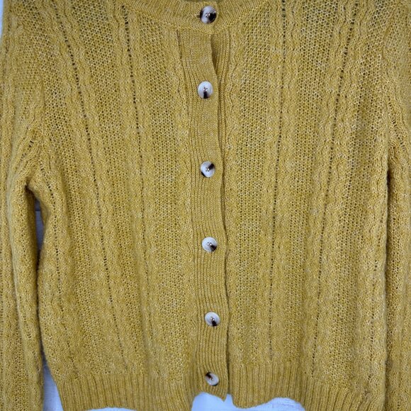 Dress Forum Womens Cable Knit Full Button Cardigan Sweater Gold Size Medium - Picture 2 of 8
